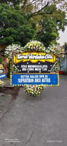 Jika di dalam mindfulness melatih untuk memusatkan perhatian pada here and now, penerimaan dan kesadaran untuk mendapatkan ketenangan dalam diri maka dalam Islam juga dikenal dengan kata khusyu’ untuk mendapatkan ketenangan. Khusyu’ adalah melunaknya hati, ketenangan, dan rasa rendah diri. Jika hati sudah mencapai kekhusyu’an, maka seluruh anggota tubuh lainnya akan mengikutinya, karena ia mengikuti hati