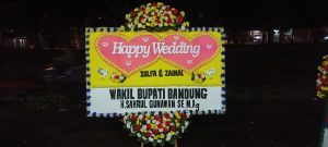 Bandung, kota kreativitas dan keindahan, juga merupakan tempat bagi berbagai bisnis yang menawarkan produk dan layanan yang unik. Salah satu toko bunga yang menonjol di Bandung adalah "Rumah Duka Nana Rohana & Jalan Diponegoro." Toko bunga ini tidak hanya menyediakan karangan bunga yang indah, tetapi juga memberikan penghormatan terakhir bagi orang-orang yang telah berpulang.