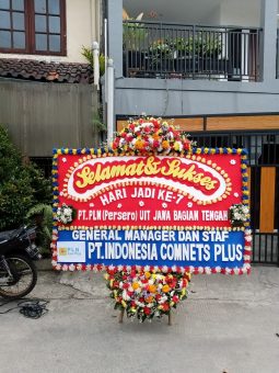 Bunga papan pembukaan